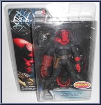 Hellboy (No Coat, Closed Mouth & Open Fist) Action Figure