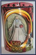 Saruman the White (Dark Brown Belt, Off-White Robes) from Lord of the Rings - Two Towers - Series 2 manufactured by Toy Biz [Front]
