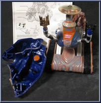 Battle Ravaged Robot from Lost in Space - Movie - Deluxe Figures manufactured by Trendmasters [Loose]