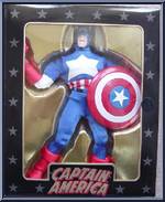Captain America from Marvel - Famous Covers - First Appearances manufactured by Toy Biz [Front]