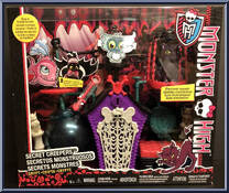 Crypt (Crescent Cat) from Monster High - Secret Creepers manufactured by Mattel [Front]