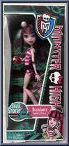 Draculaura from Monster High - Skull Shores manufactured by Mattel [Front]