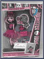 Draculaura from Monster High - Picture Day manufactured by Mattel [Front]