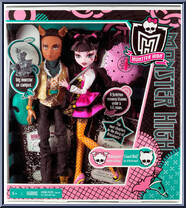 Draculaura / Clawd Wolf from Monster High - Back to School manufactured by Mattel [Front]