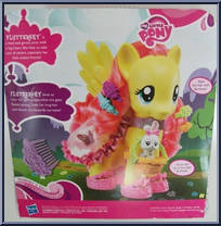 Fluttershy from My Little Pony: Friendship is Magic - Fashion Style Ponies manufactured by Hasbro [Back]