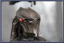 Falconer Predator from Predator - Predators manufactured by Hot Toys [Loose]