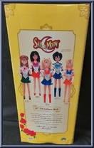 Sailor Venus from Sailor Moon - 17" Adventure Dolls manufactured by Irwin Toys [Back]