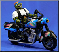 Cruisin' Leo with Classic Sewer Cycle Action Figure