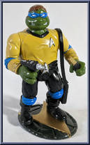 Captain Leonardo from Teenage Mutant Ninja Turtles - Star Trek Turtles (with Cards) manufactured by Playmates [Loose]