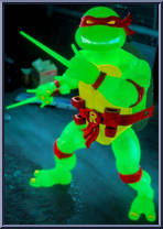 Raphael (Mutagen Ooze Glow) Action Figure