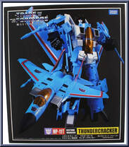 Thundercracker from Transformers - Masterpiece - Special Edition manufactured by Takara [Front]
