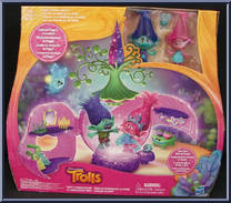 Poppy's Coronation Pod Action Figure