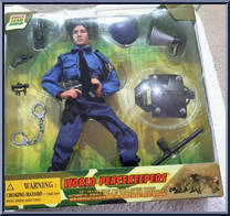 Police Officer (Gun) from World Peacekeepers - Police manufactured by M&C Toy Centre [Front]