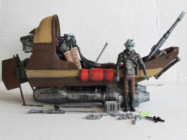 Clovit the Rodian Junker and his Scavenger Skiff (Star Wars) Custom Vehicle [Starboard View]